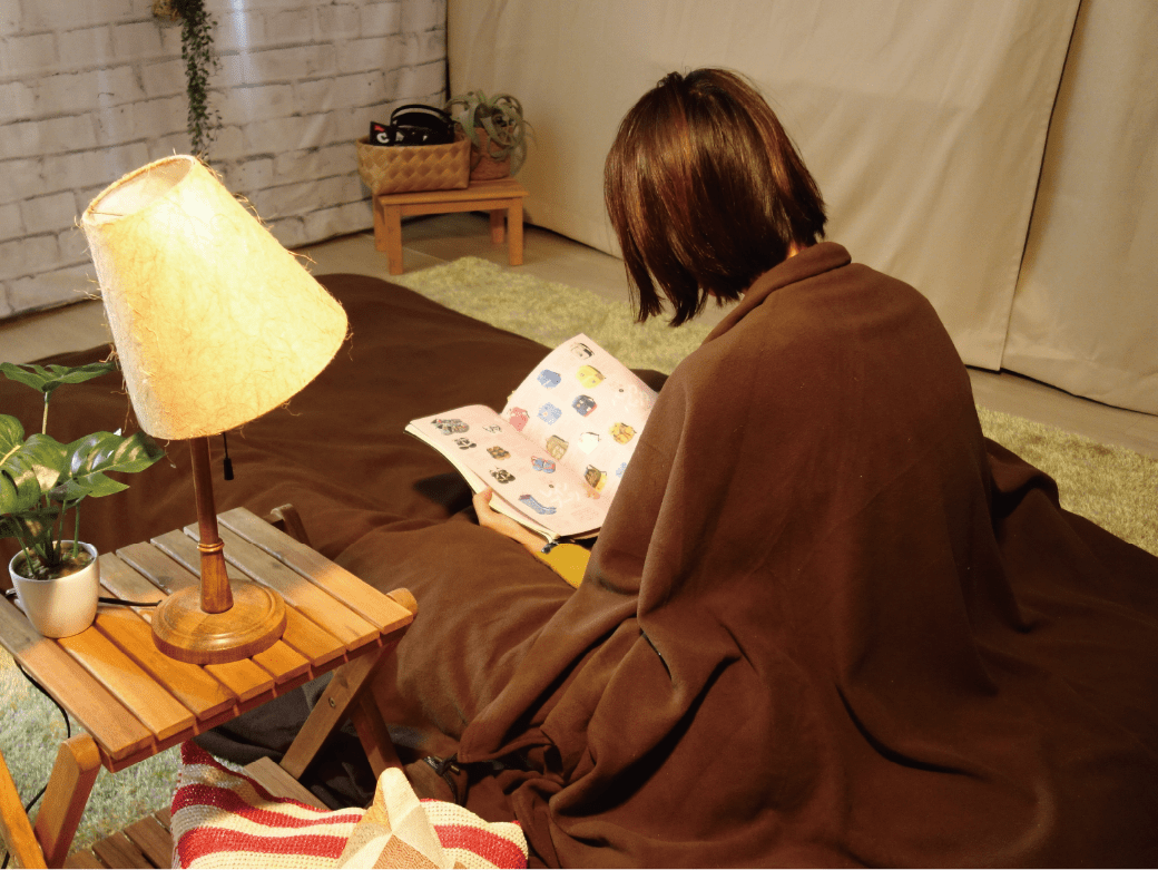 画像：座った状態で肩にかけて